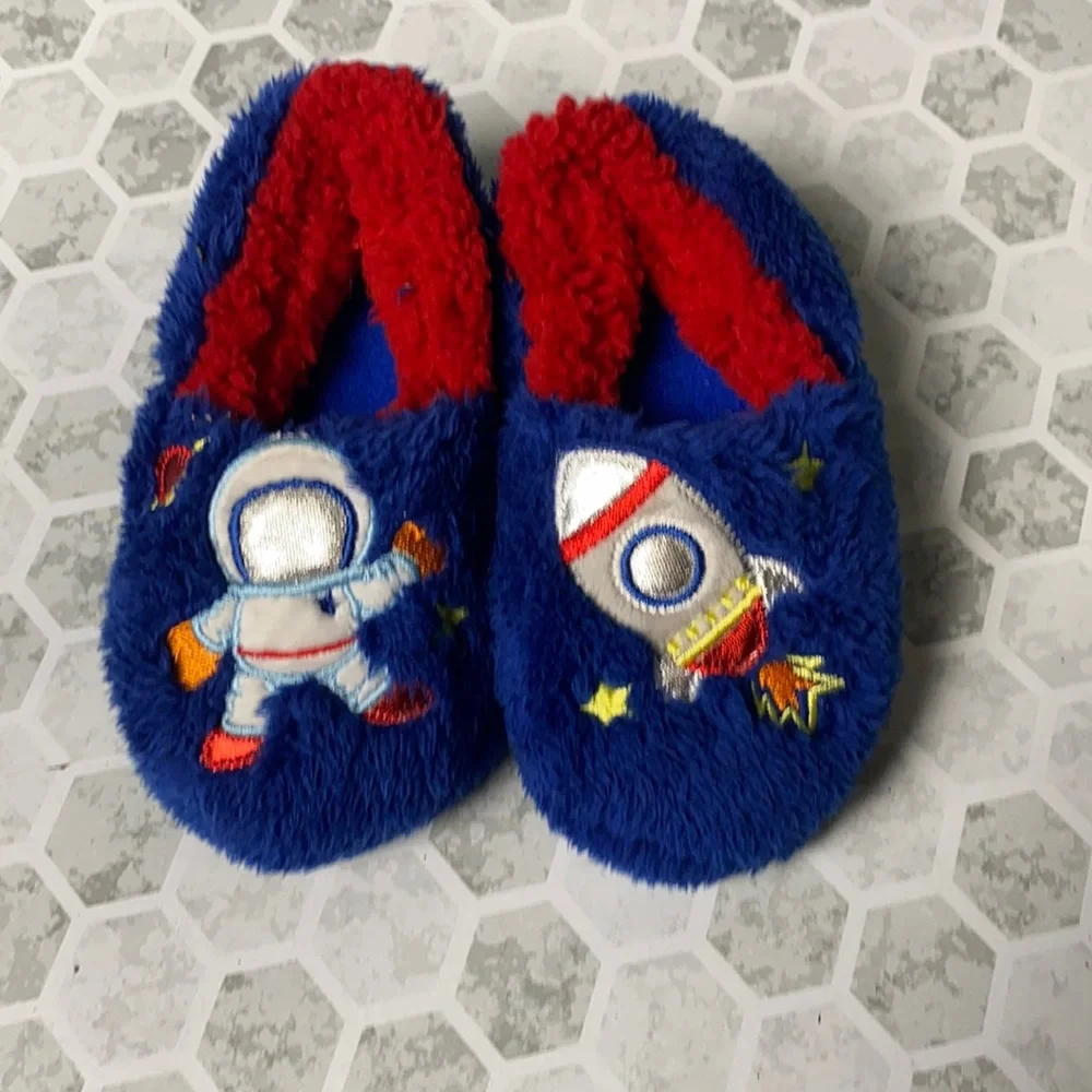 Wonder Nation 5-6 Spaceship Astronaut Slippers
